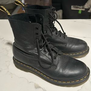 Doc Martens (Soft Black Leather US 9)